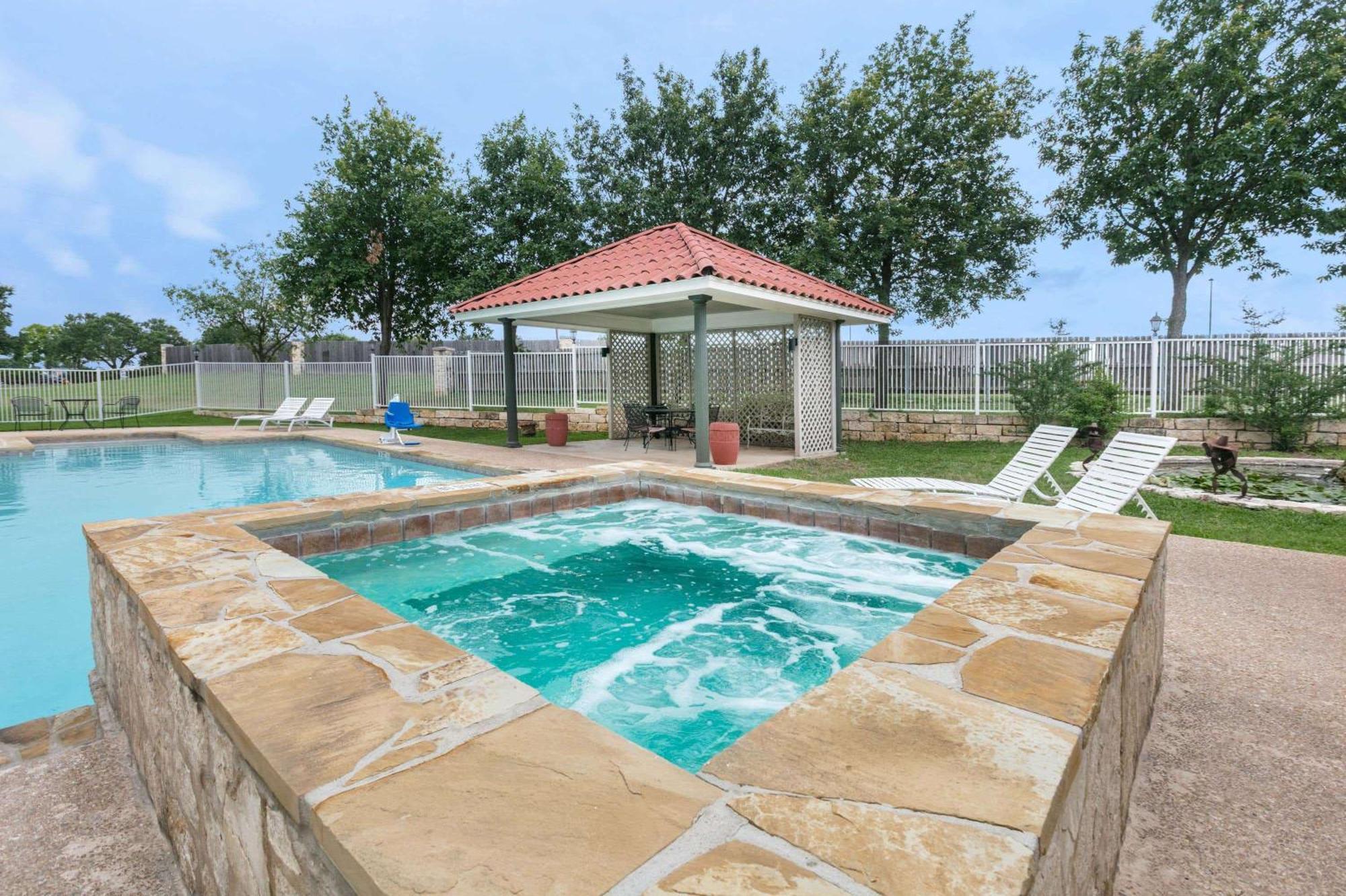 Hotel La Quinta By Wyndham Fredericksburg Zewnętrze zdjęcie